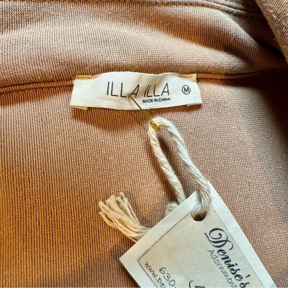 Illa Illa women’s Medium tan cozy shacket new with tags. New with tags - Picture 3 of 5